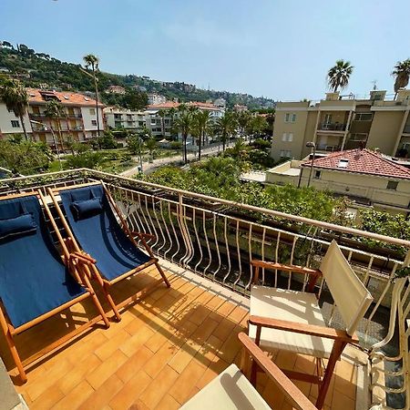 Casa Vacanze Il Veliero Lägenhet Bordighera Exteriör bild